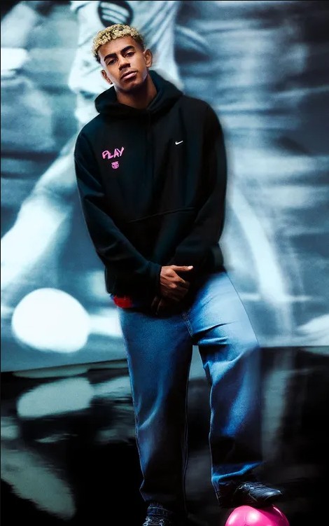 cn, 巴萨发布与, 名的球衣